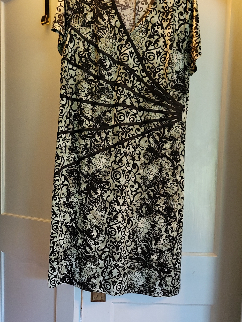 Dress Barn Modern Looking Black and Aqua Printed Dress